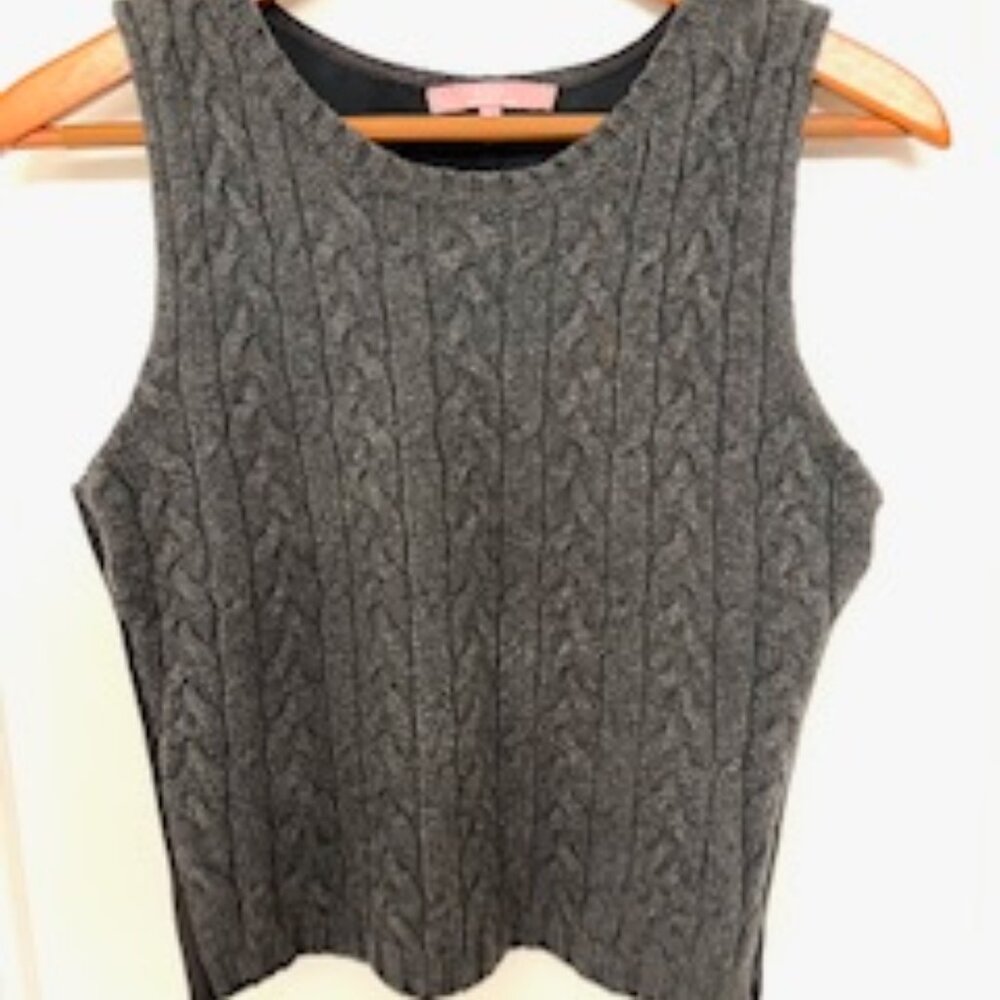 Easel Women’s wool blend Sweater Vest, gray knit with black leather back